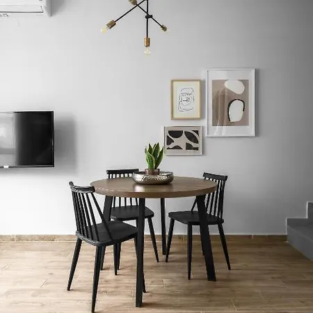 Level 9, Nilie Hospitality Mgmt *